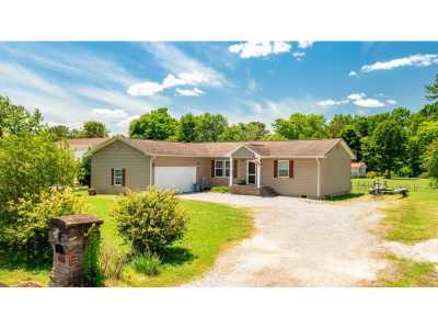 Home For Sale in Dayton, Tennessee