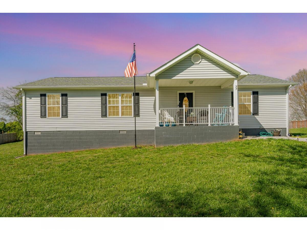 Picture of Home For Sale in Mc Minnville, Tennessee, United States