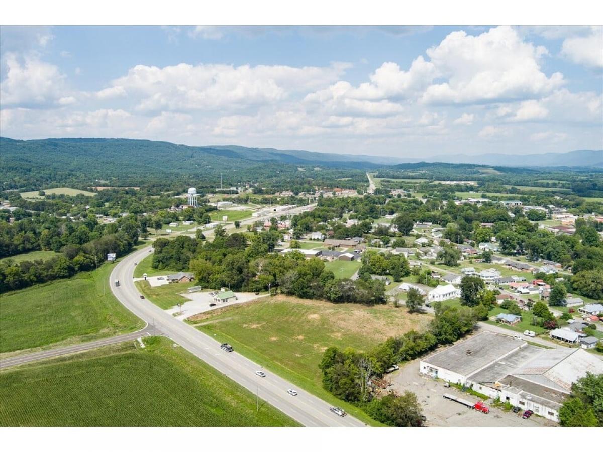 Picture of Home For Sale in Pikeville, Tennessee, United States