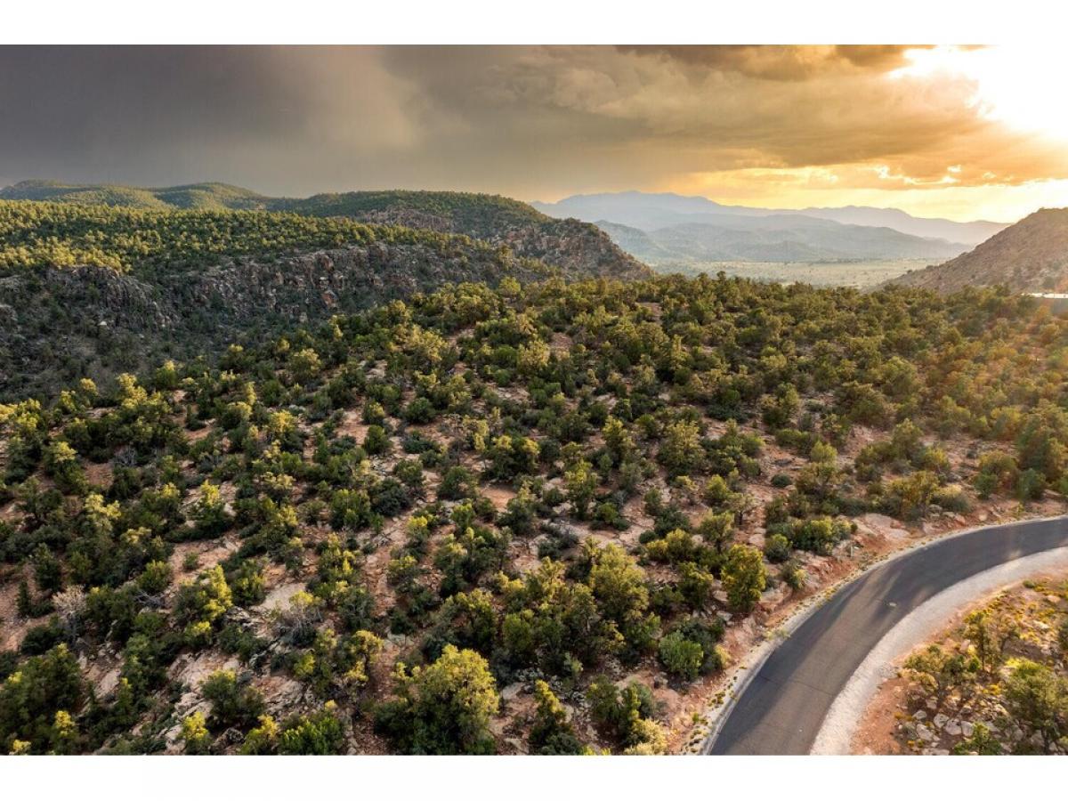 Picture of Home For Sale in Dammeron Valley, Utah, United States