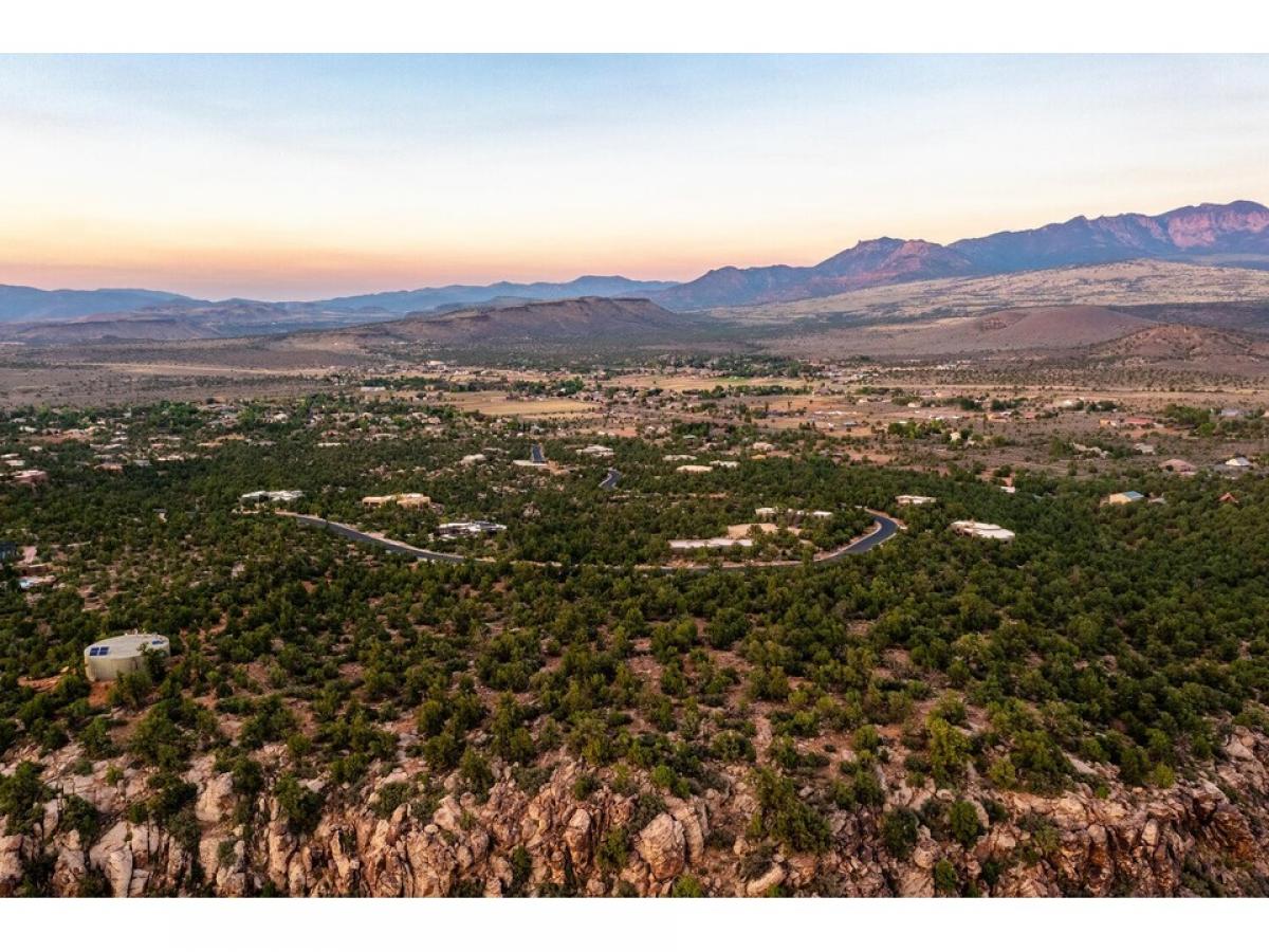 Picture of Home For Sale in Dammeron Valley, Utah, United States