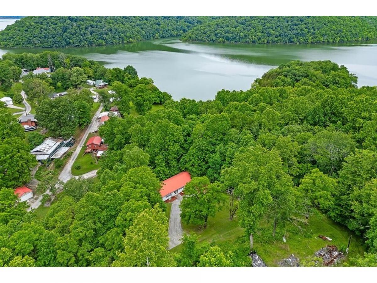 Picture of Home For Sale in Baxter, Tennessee, United States