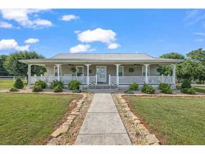 Home For Sale in Monroe, Tennessee