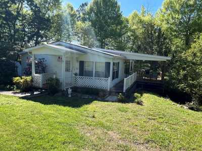 Home For Sale in Byrdstown, Tennessee