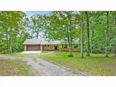 Home For Sale in Jamestown, Tennessee