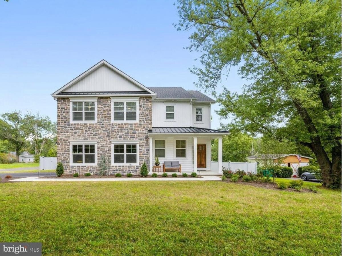 Picture of Home For Sale in Riegelsville, Pennsylvania, United States