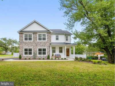 Home For Sale in Riegelsville, Pennsylvania