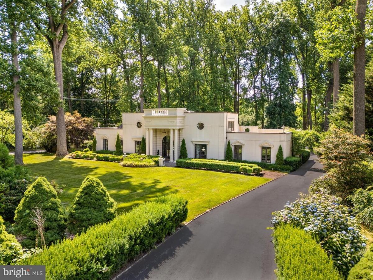 Picture of Home For Sale in Bryn Mawr, Pennsylvania, United States