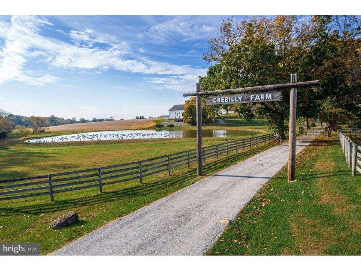 Picture of Home For Sale in West Chester, Pennsylvania, United States