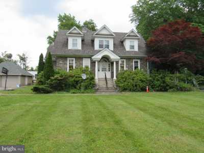 Home For Sale in Quakertown, Pennsylvania