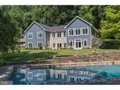 Home For Sale in Riegelsville, Pennsylvania