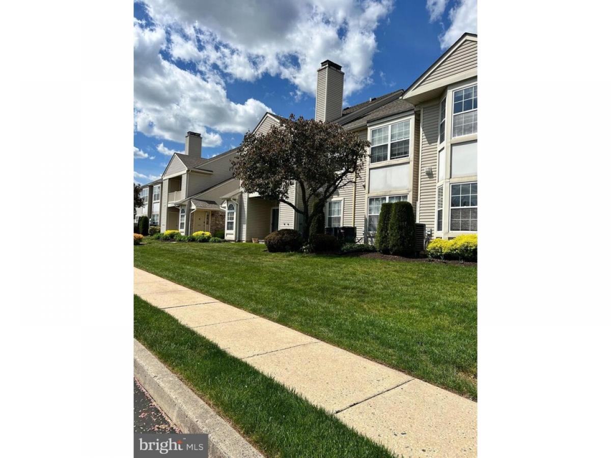 Picture of Home For Sale in Quakertown, Pennsylvania, United States