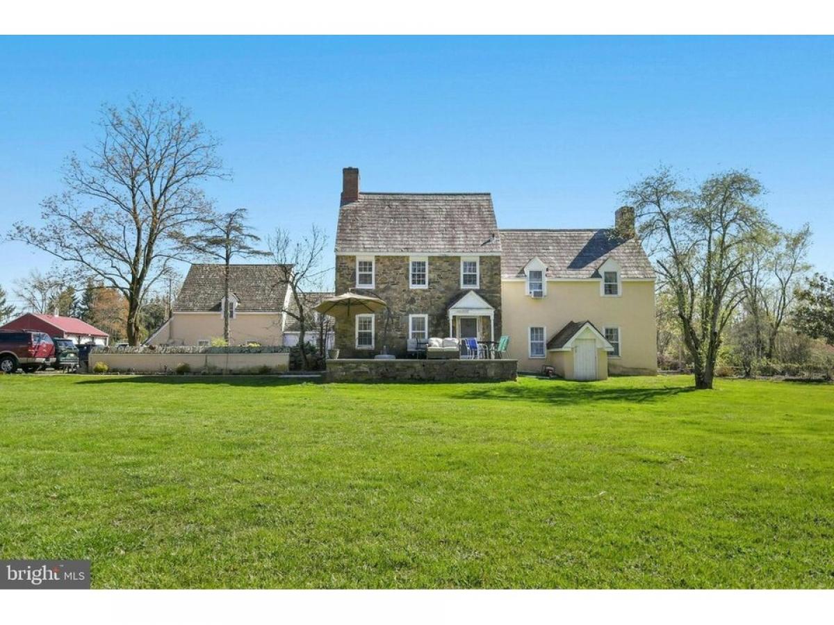 Picture of Home For Sale in Pipersville, Pennsylvania, United States