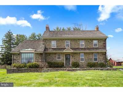 Home For Sale in Pipersville, Pennsylvania