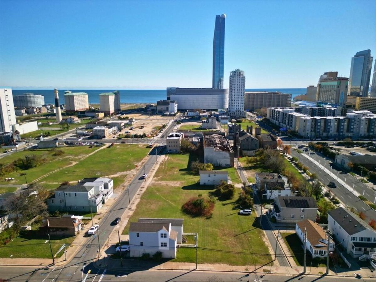 Picture of Residential Land For Sale in Atlantic City, New Jersey, United States