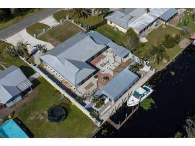 Home For Sale in Satsuma, Florida