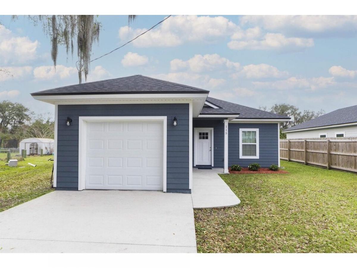 Picture of Home For Sale in Hastings, Florida, United States