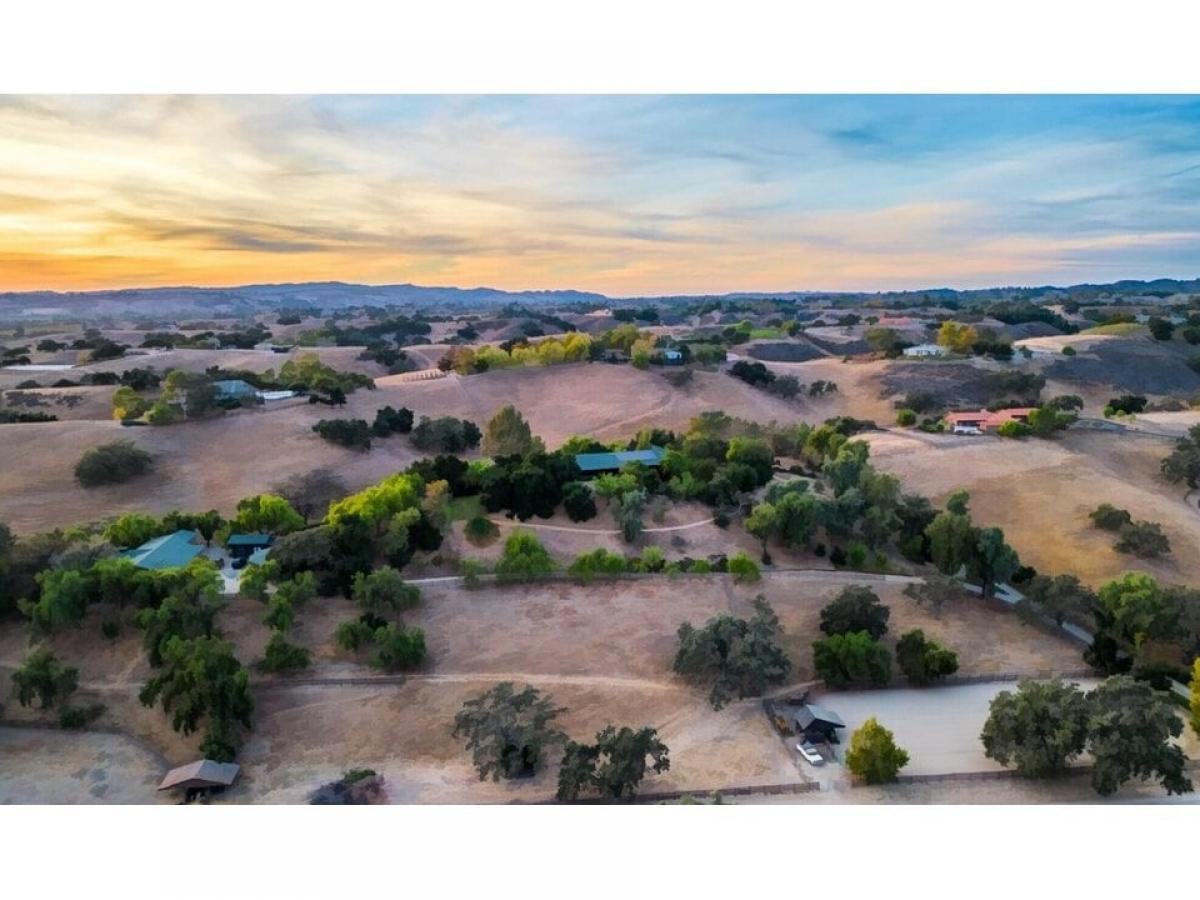 Picture of Home For Sale in Santa Ynez, California, United States