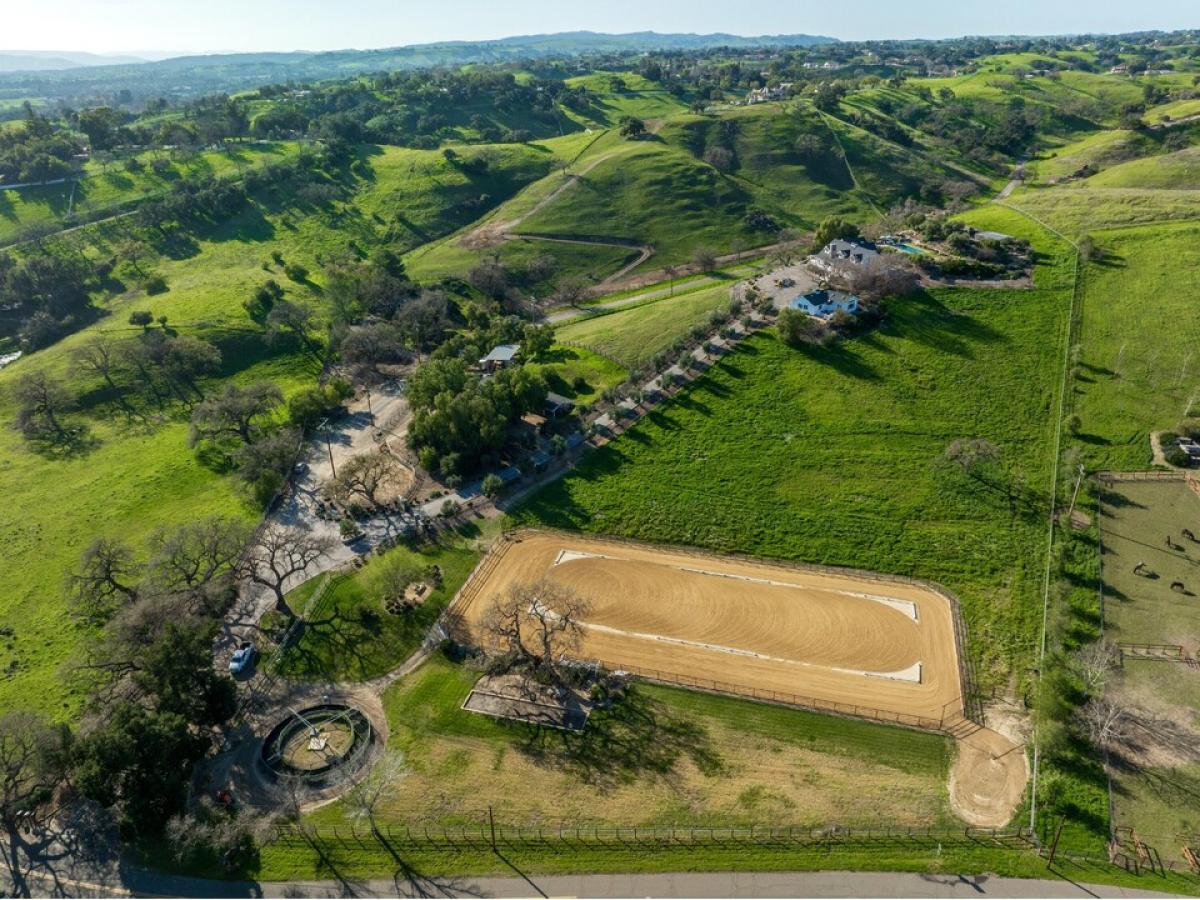 Picture of Home For Sale in Santa Ynez, California, United States