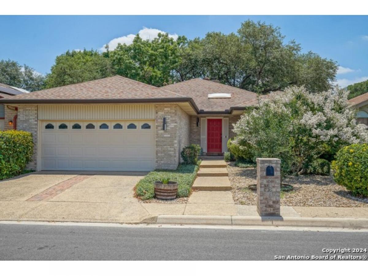 Picture of Home For Sale in Windcrest, Texas, United States