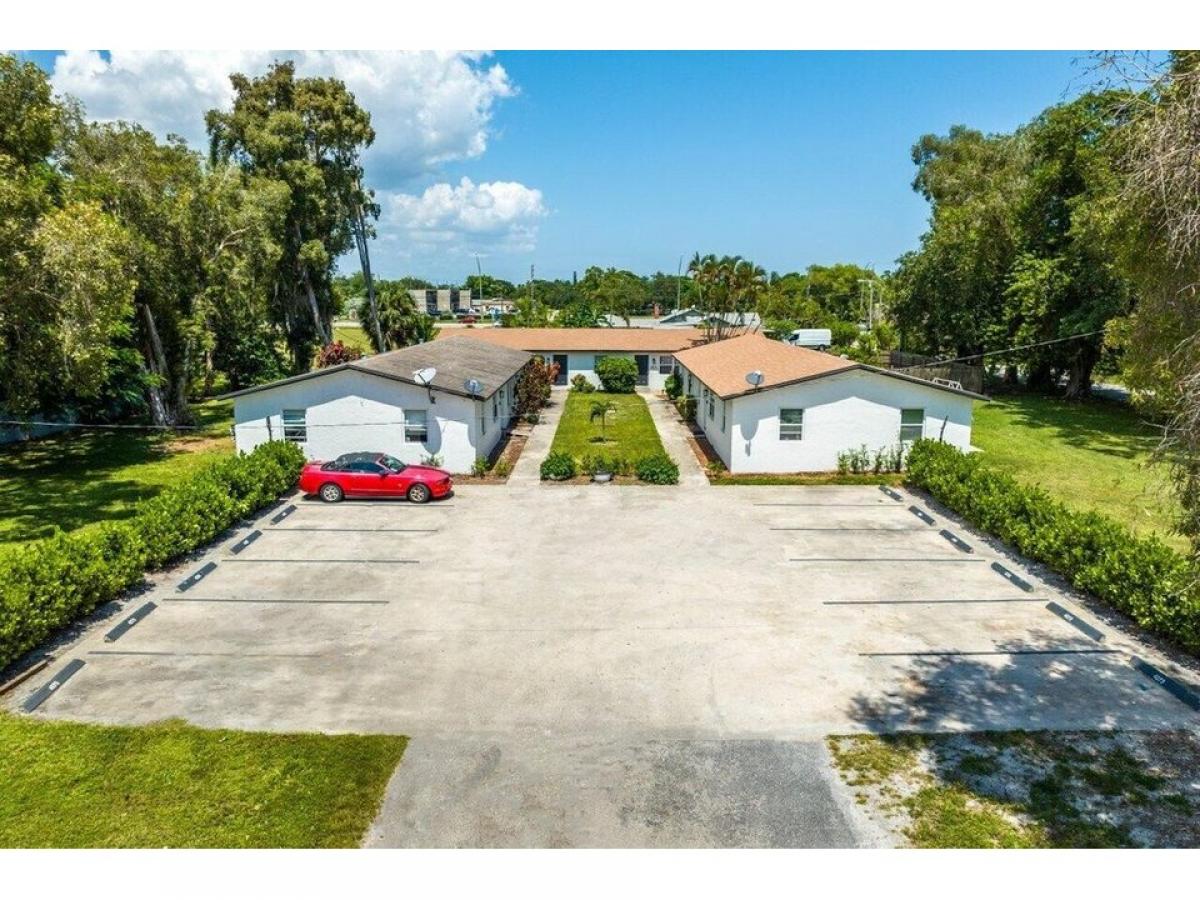 Picture of Home For Sale in Lake Worth, Florida, United States