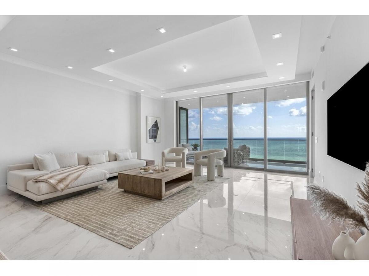 Picture of Home For Sale in Sunny Isles Beach, Florida, United States