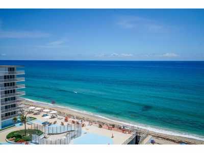 Home For Rent in South Palm Beach, Florida