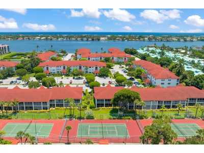 Home For Sale in Hypoluxo, Florida