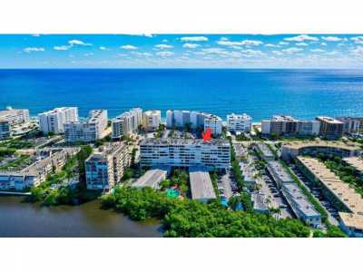 Home For Sale in South Palm Beach, Florida