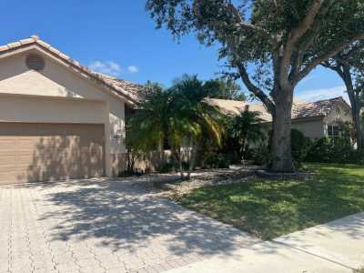 Home For Sale in Boynton Beach, Florida