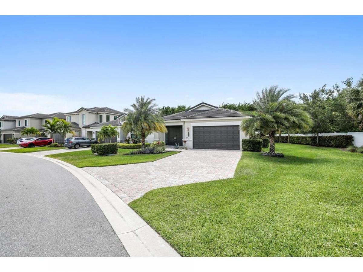 Picture of Home For Sale in Lake Worth, Florida, United States