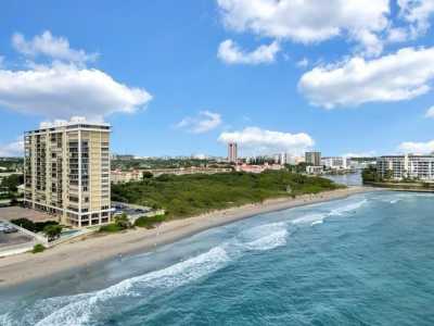 Home For Sale in Boca Raton, Florida