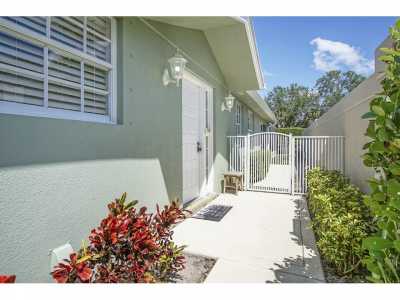 Home For Sale in Port Saint Lucie, Florida