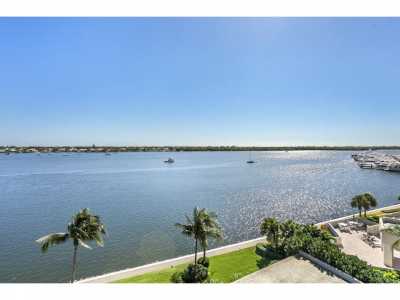 Home For Sale in North Palm Beach, Florida