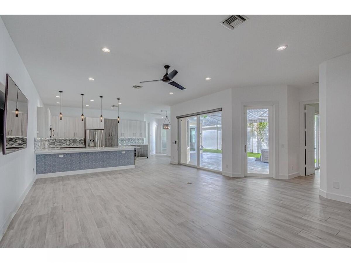 Picture of Home For Sale in Jupiter, Florida, United States