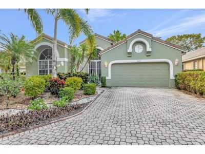 Home For Sale in Boynton Beach, Florida