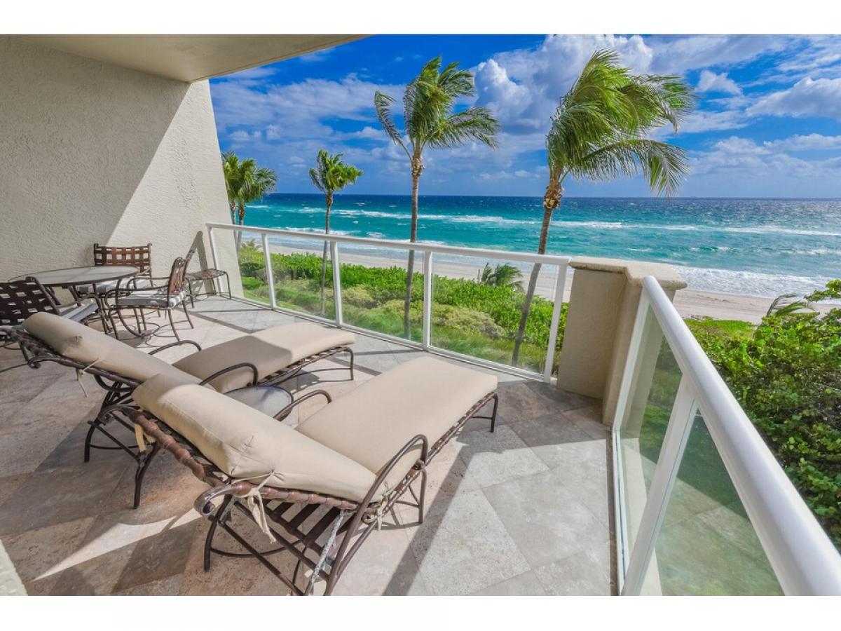 Picture of Home For Sale in Hillsboro Beach, Florida, United States