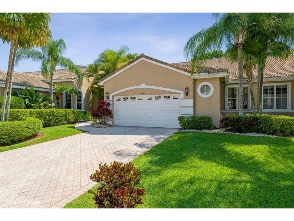 Picture of Home For Sale in Lake Worth, Florida, United States