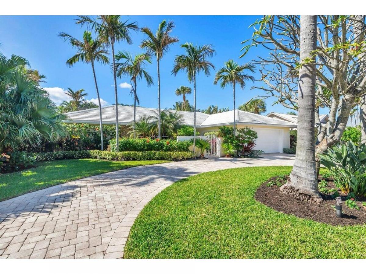 Picture of Home For Sale in Jupiter Inlet Colony, Florida, United States