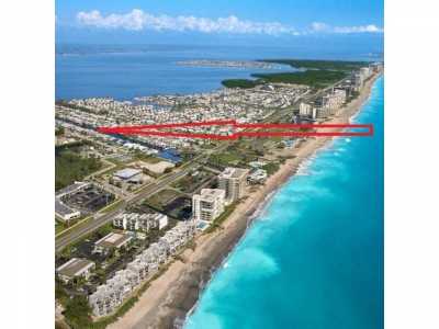 Home For Sale in Jensen Beach, Florida