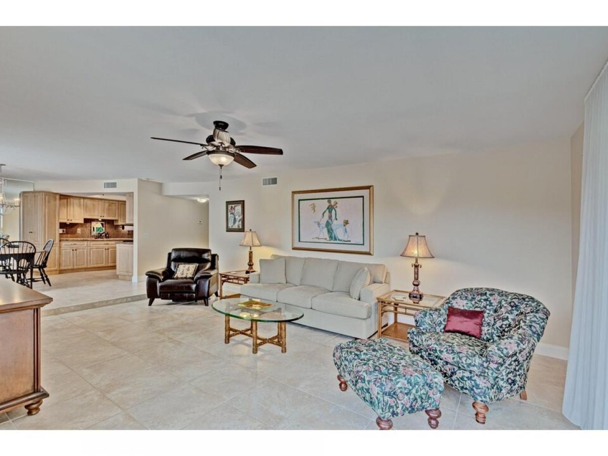 Picture of Home For Sale in Palm Beach Gardens, Florida, United States