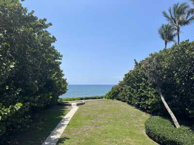 Home For Sale in Gulf Stream, Florida