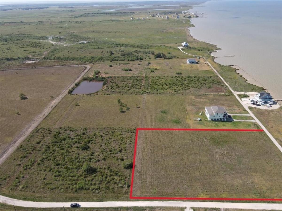 Picture of Residential Land For Sale in Smith Point, Texas, United States