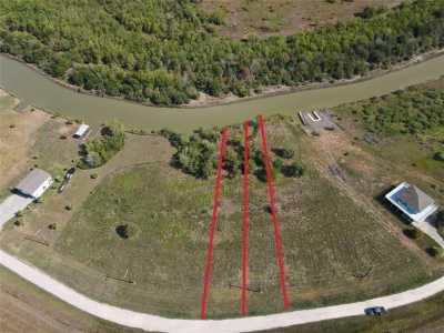 Residential Land For Sale in Smith Point, Texas