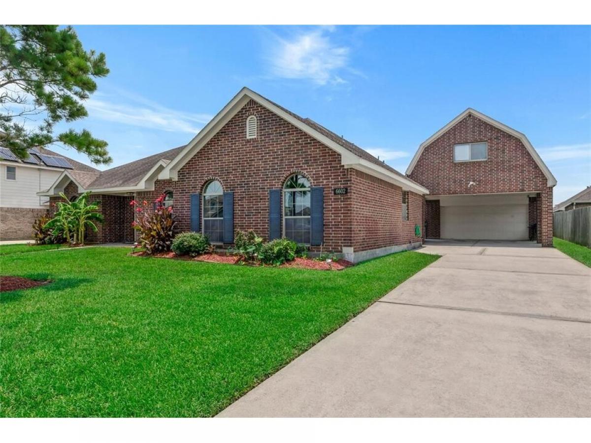 Picture of Home For Sale in Manvel, Texas, United States