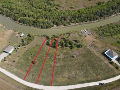 Residential Land For Sale in Smith Point, Texas