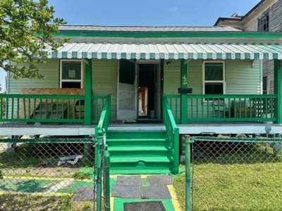 Home For Sale in Galveston, Texas