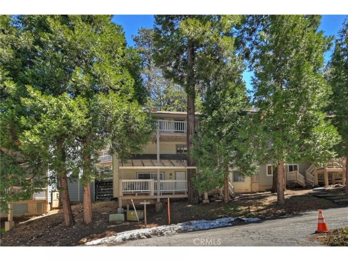 Picture of Home For Sale in Lake Arrowhead, California, United States