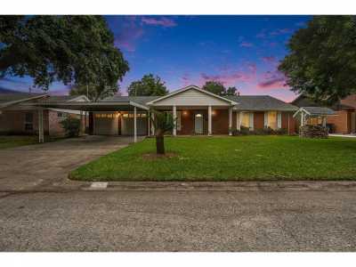 Home For Sale in Baytown, Texas