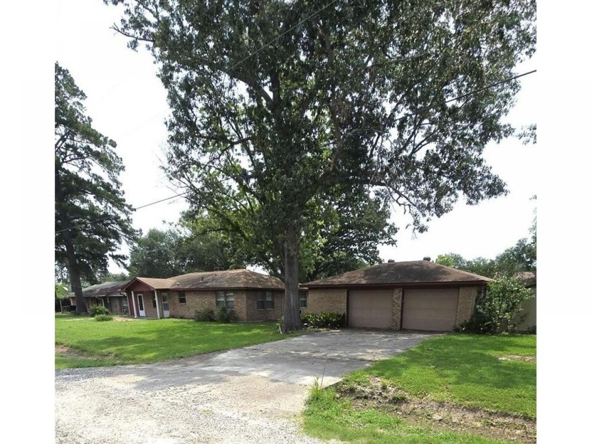 Picture of Home For Sale in Point Blank, Texas, United States